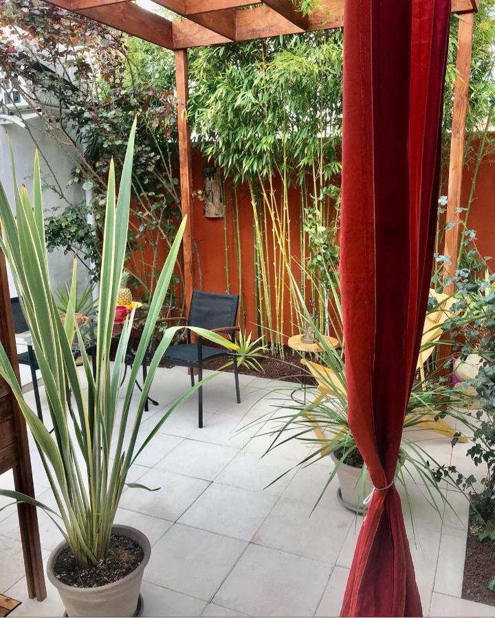 לינה וארוחת בוקר מאוסן לס אלפילס Mon Petit Bali מראה חיצוני תמונה